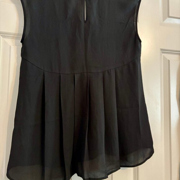 DR2 by Daniel Rainn Choker Neck Pleat Back Cap Sleeve Black Top W… - Picture 5 of 8